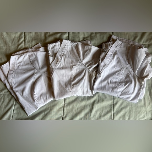 S/P - ⚡️Bundle⚡️ Adar Scrub Tops - Picture 2 of 6